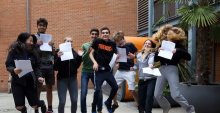 Kingston Grammar School Students Celebrate Outstanding GCSE Results Kingston Grammar School Students Celebrate Outstanding GCSE Results